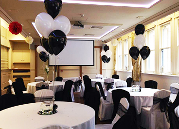 Venue dressing with balloons